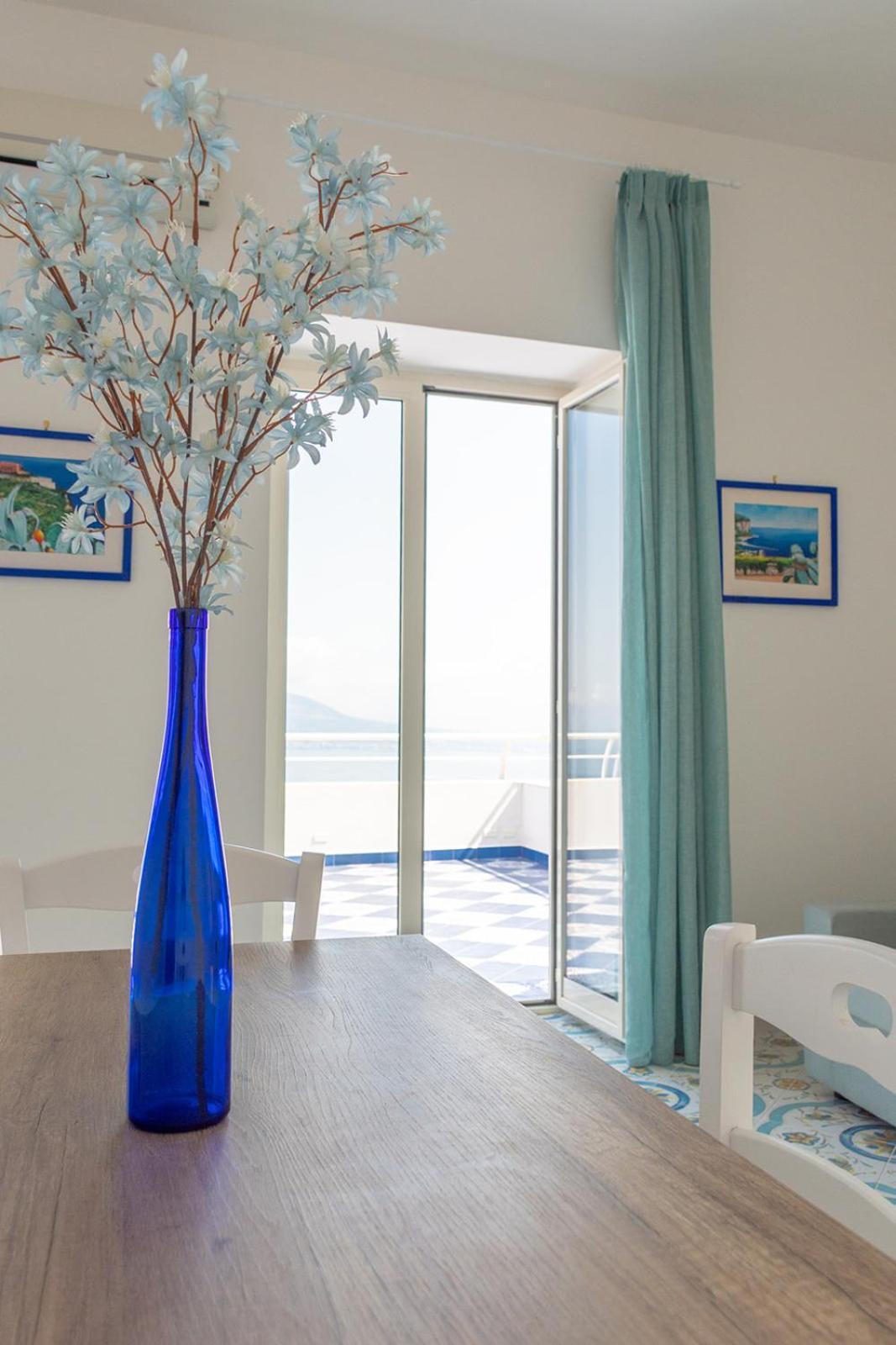 Blue 51 * Vico Equense